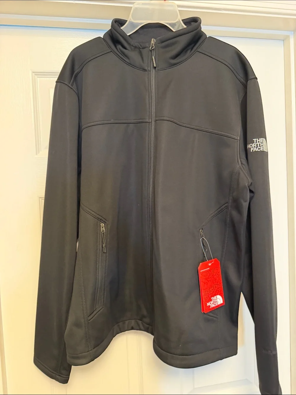 The North Face Men's Black Lightweight Zip-Up Jacket